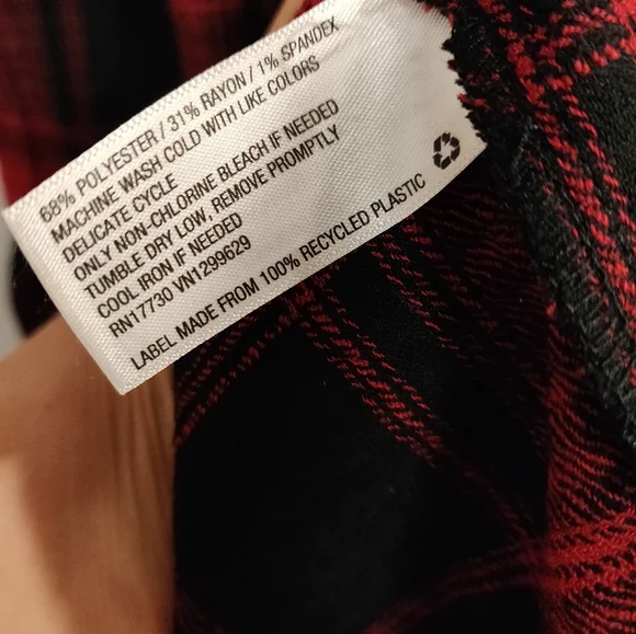 Knox Rose Plaid Maxi Dress - Picture 6 of 9